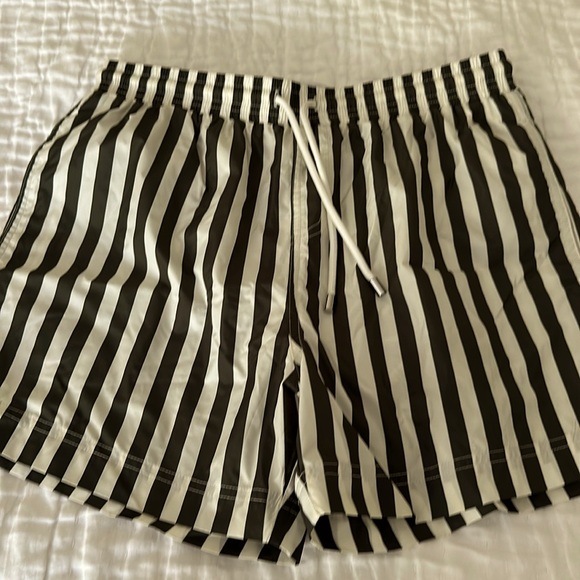 Men’s deep green and white swim shorts - Picture 1 of 3